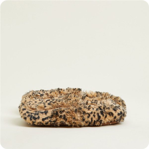 FW-SLI-5-Leopard-Slippers-02-Crop_89fd77d6-3213-458b-b1ce-61a9b9be88e2