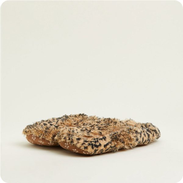 FW-SLI-5-Leopard-Slippers-03-Crop_630a8378-3b48-41fc-b280-d5ab14e2205d