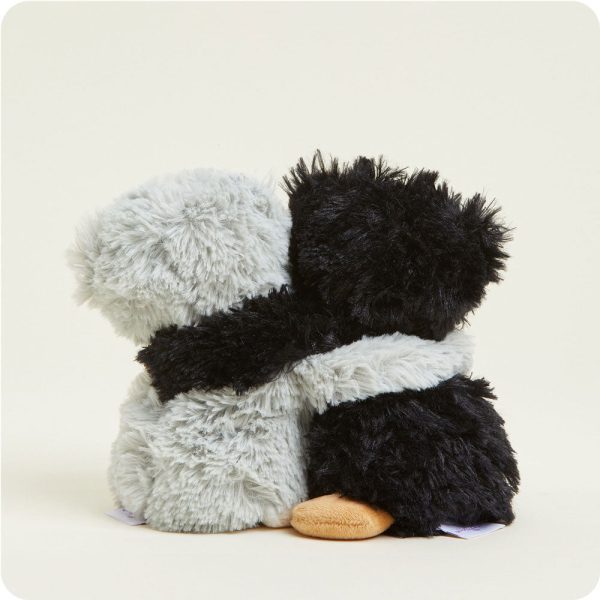 HUGS-MON-1-Monkey-Hugs-03-Crop
